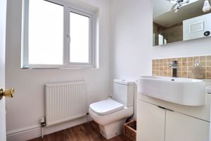 En-suite- click for photo gallery